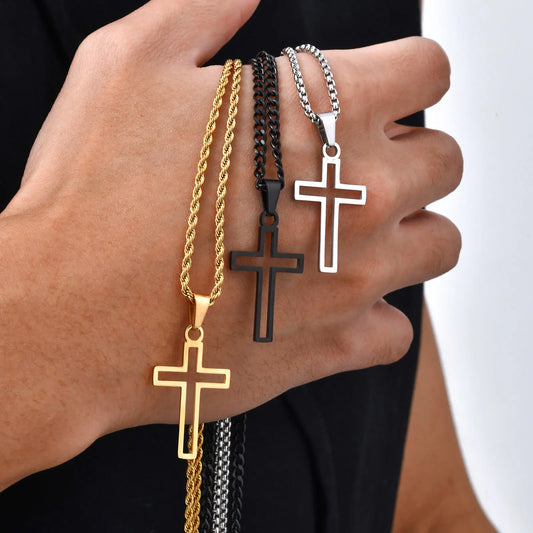 Collier croix découpé